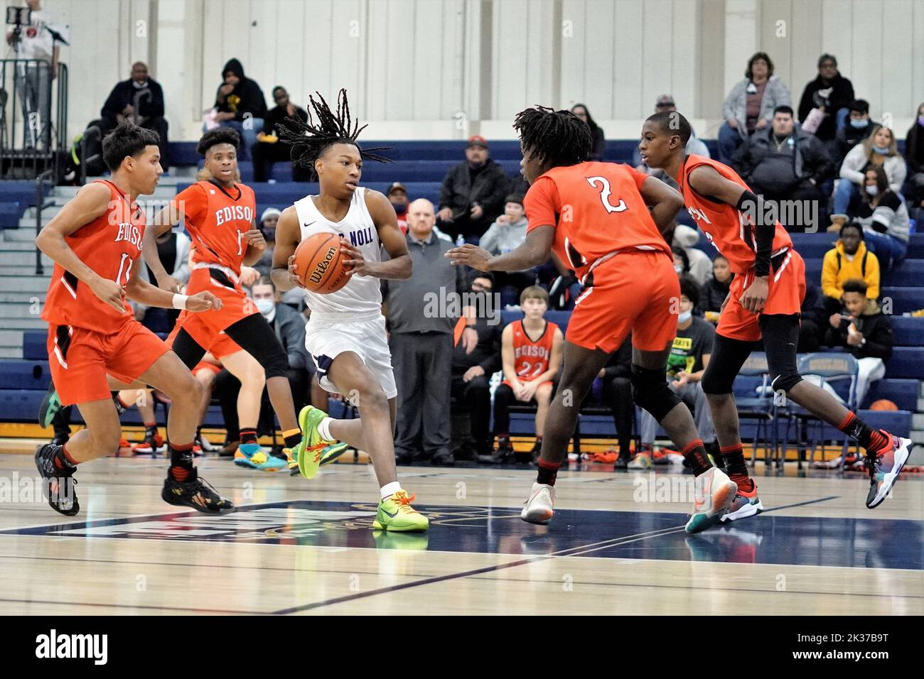 Un match de basket-ball de lycée entre Bishop Noll et Lake Station Photo  Stock - Alamy