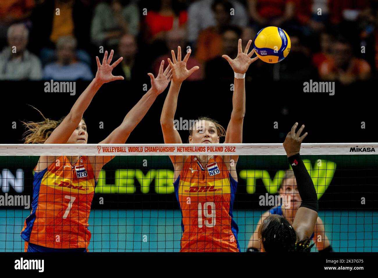 ARNHEM Juliet Lohuis et Nika Daalderop de l'équipe de volleyball