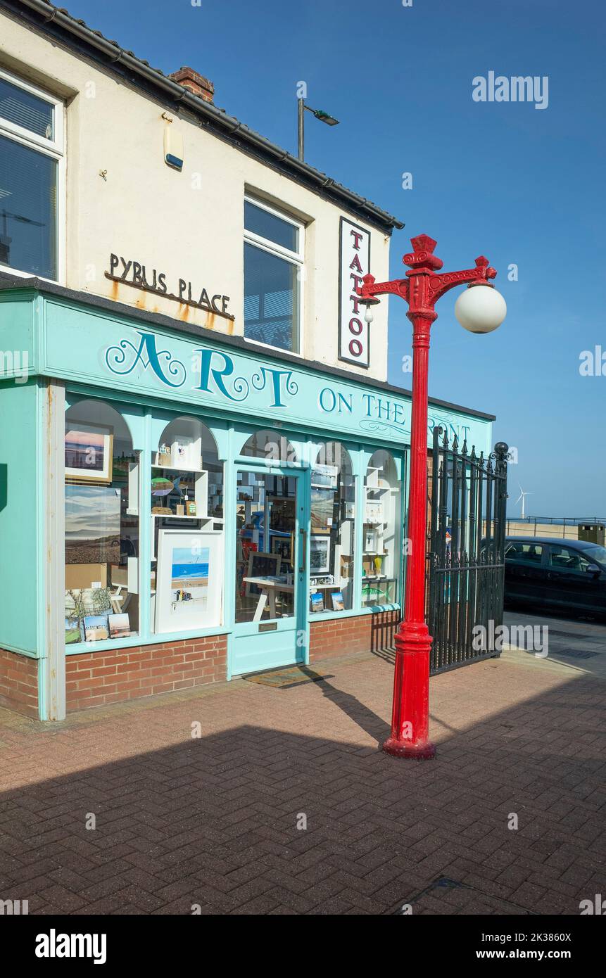 Boutique d'art sur Pybus place sur le front de mer de Redcar Banque D'Images