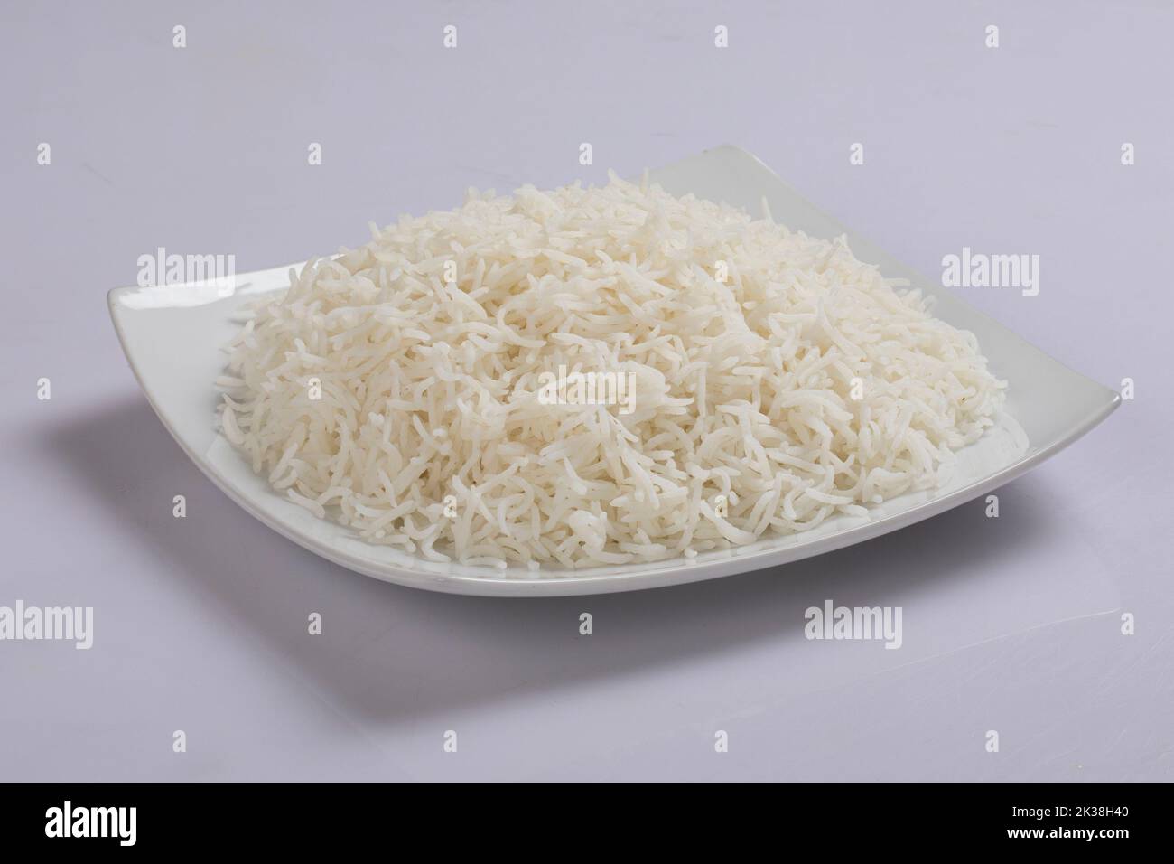 Riz à tige avec petits oignons et piments et achares salants séchés Banque D'Images