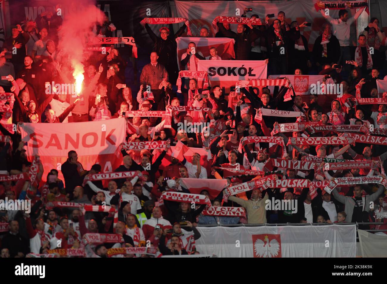 Supporters polonais lors du match de l'UEFA Nations League Group A4 entre le pays de Galles et la Pologne au Cardiff City Stadium, Cardiff, Royaume-Uni, 25th septembre 2022 (photo de Mike Jones/News Images) Banque D'Images