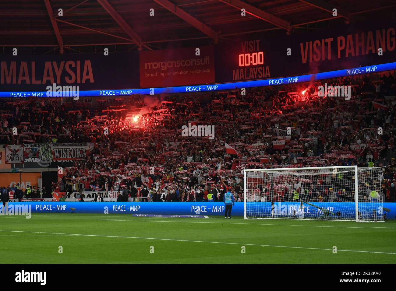 Supporters polonais lors du match de l'UEFA Nations League Group A4 entre le pays de Galles et la Pologne au Cardiff City Stadium, Cardiff, Royaume-Uni, 25th septembre 2022 (photo de Mike Jones/News Images) Banque D'Images