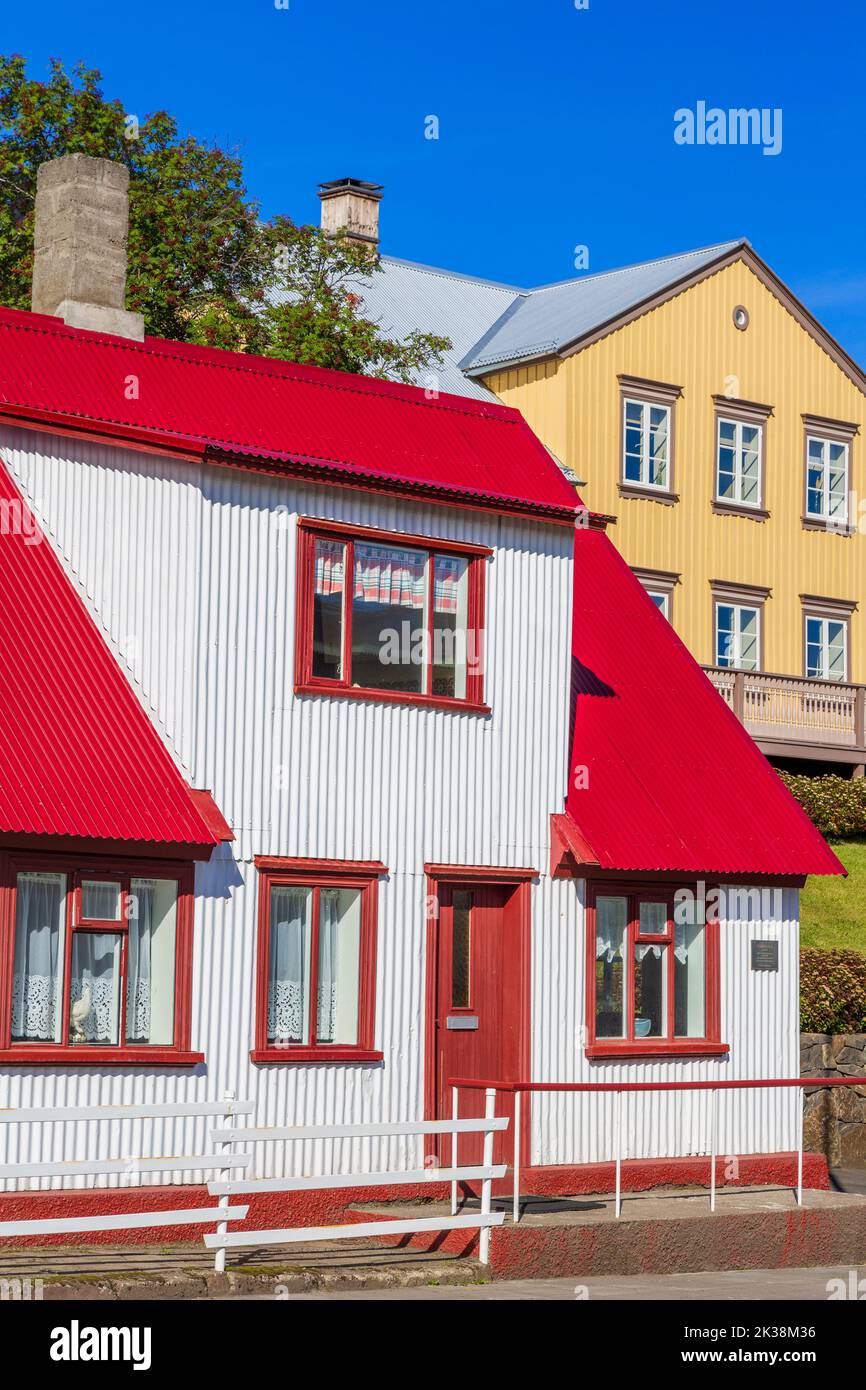 Maisons sur Hafnar Street, Akureyri, Islande, Europe Banque D'Images