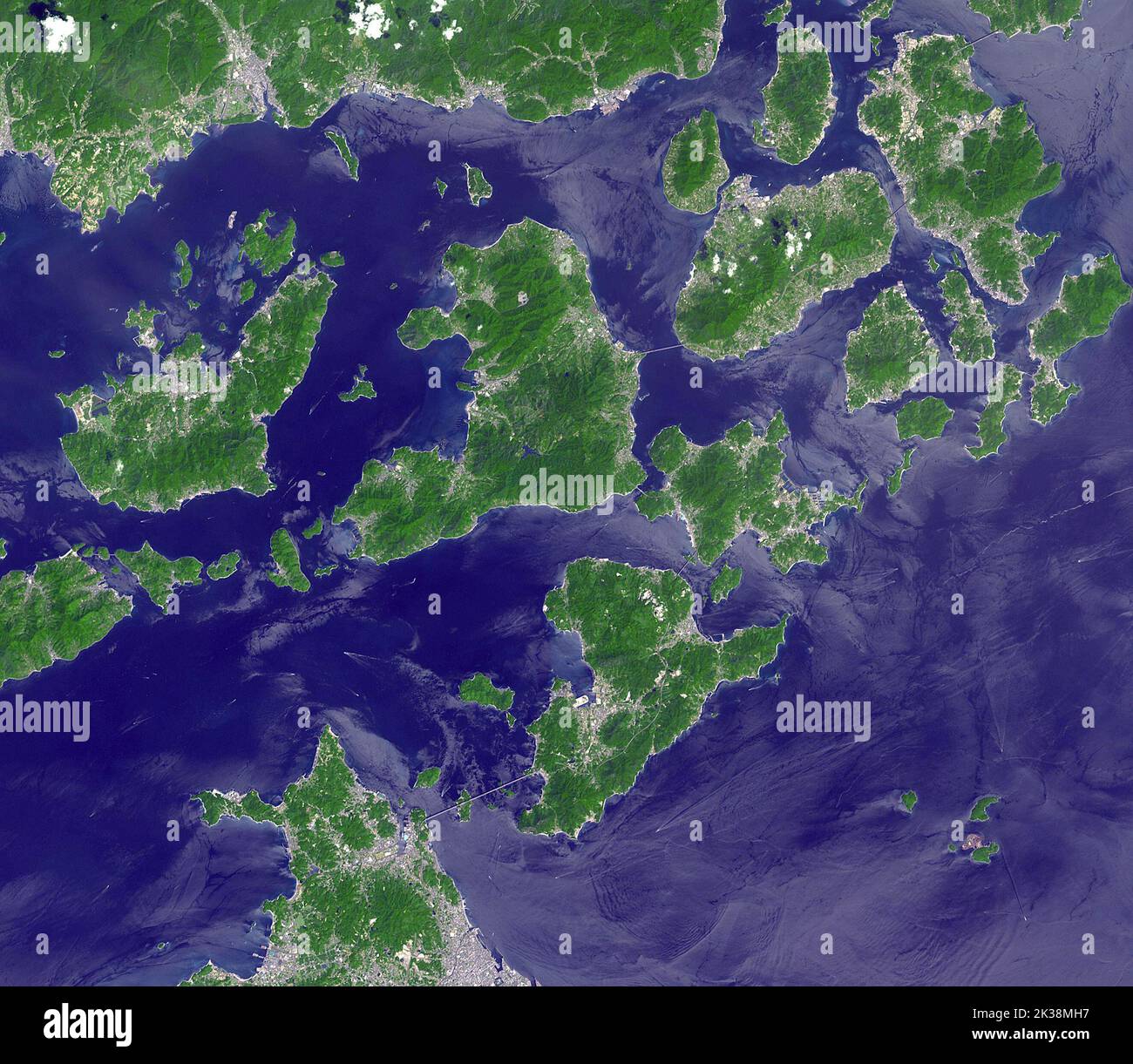 Image satellite de l'archipel de Geiyo, mer intérieure de Seito, Japon. Banque D'Images