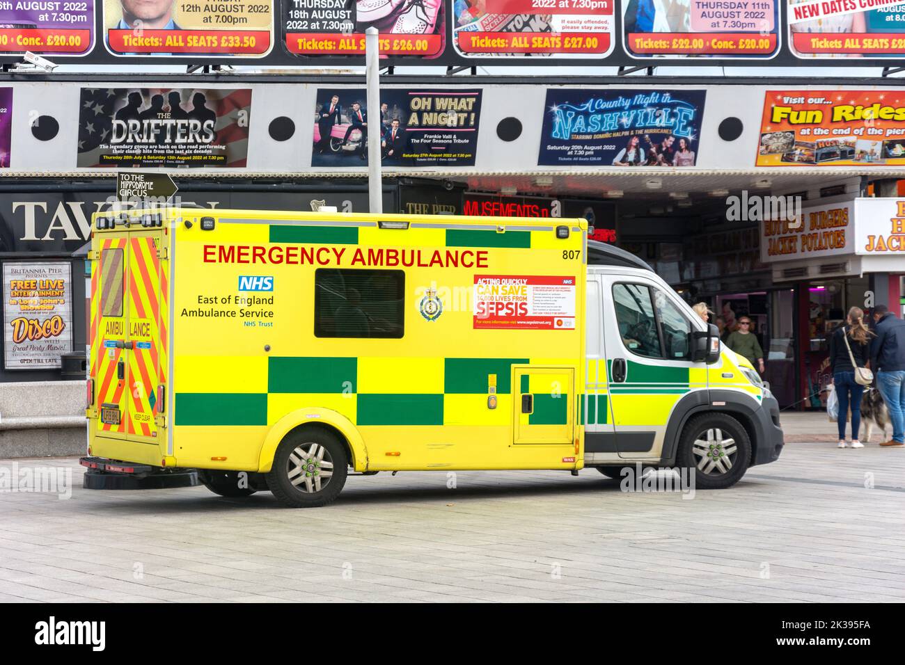 NHS East of England Ambulance Service, Marine Parade, Great Yarmouth, Norfolk, Angleterre, Royaume-Uni Banque D'Images