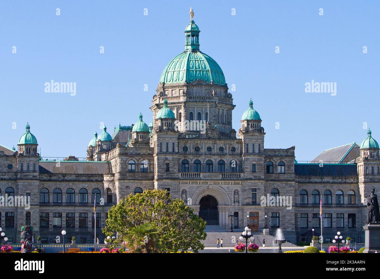 Vue panoramique des édifices du Parlement de la Colombie-Britannique, à Victoria, en Colombie-Britannique, au Canada, où se trouve l'Assemblée législative de la Colombie-Britannique Banque D'Images