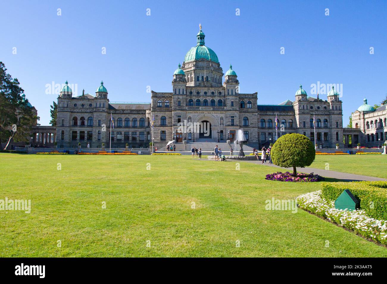 Vue panoramique des édifices du Parlement de la Colombie-Britannique, à Victoria, en Colombie-Britannique, au Canada, où se trouve l'Assemblée législative de la Colombie-Britannique Banque D'Images