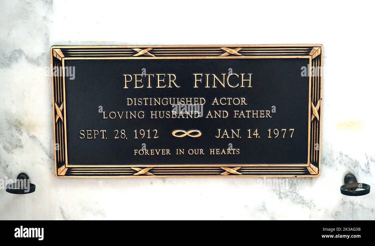 Peter Finch crypte au cimetière Hollywood Forever Cemetery crédit: Ron Wolfson /MediaPunch Banque D'Images
