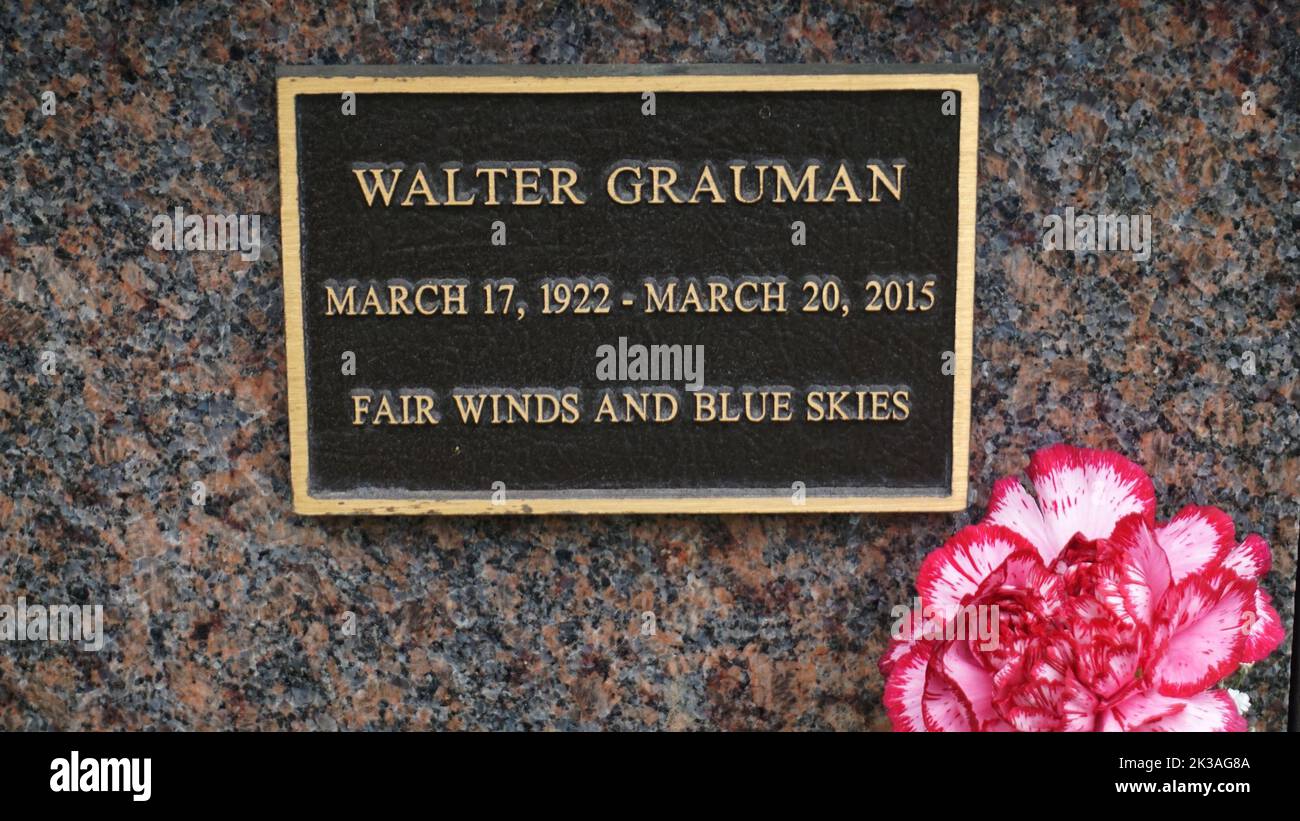 Crypte Walter Grauman au parc commémoratif et morgue de Westwood Village crédit : Ron Wolfson /MediaPunch Banque D'Images
