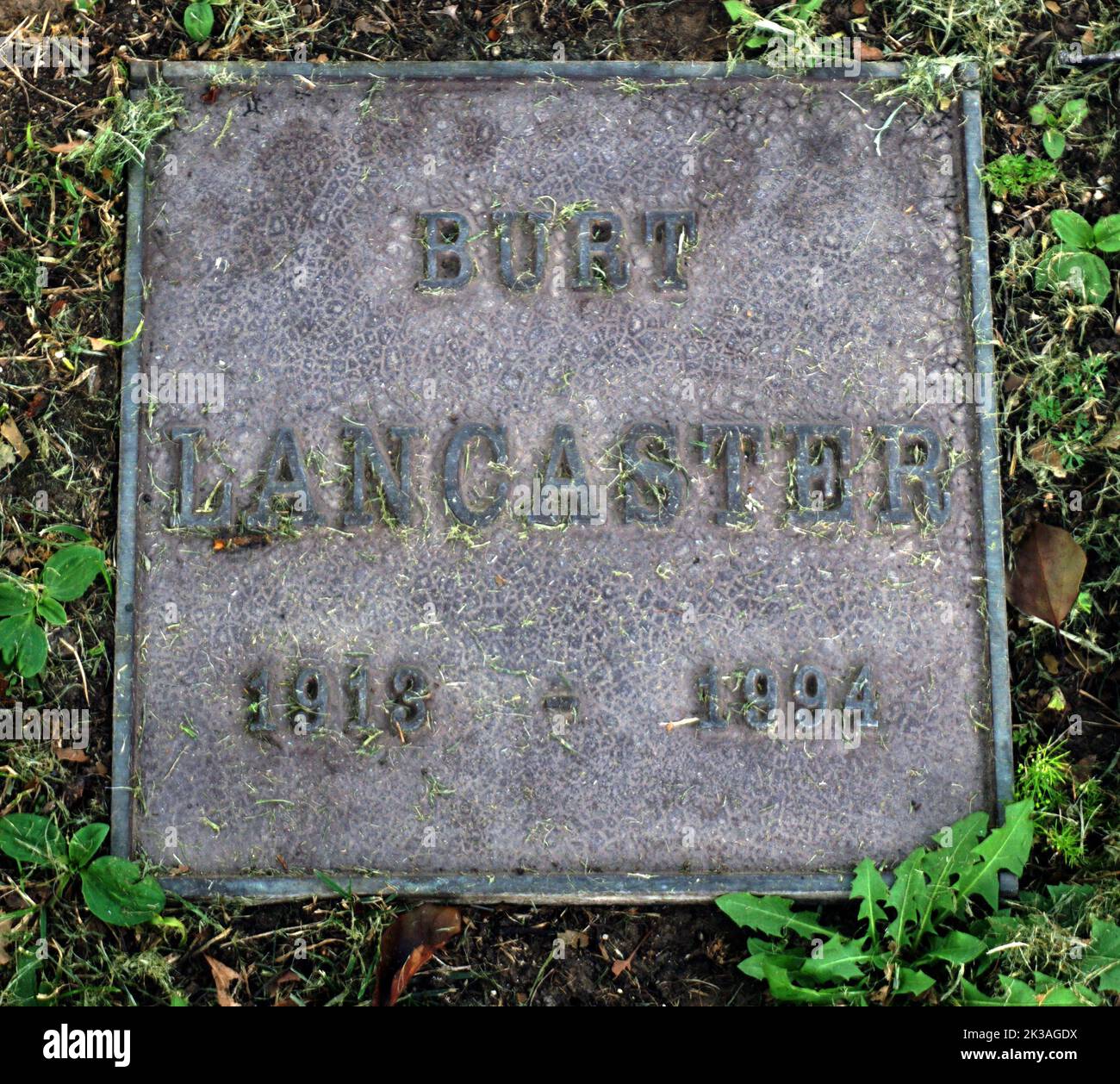 Cimetière Burt Lancaster au Westwood Memorial Park & Mortuary crédit : Ron Wolfson /MediaPunch Banque D'Images