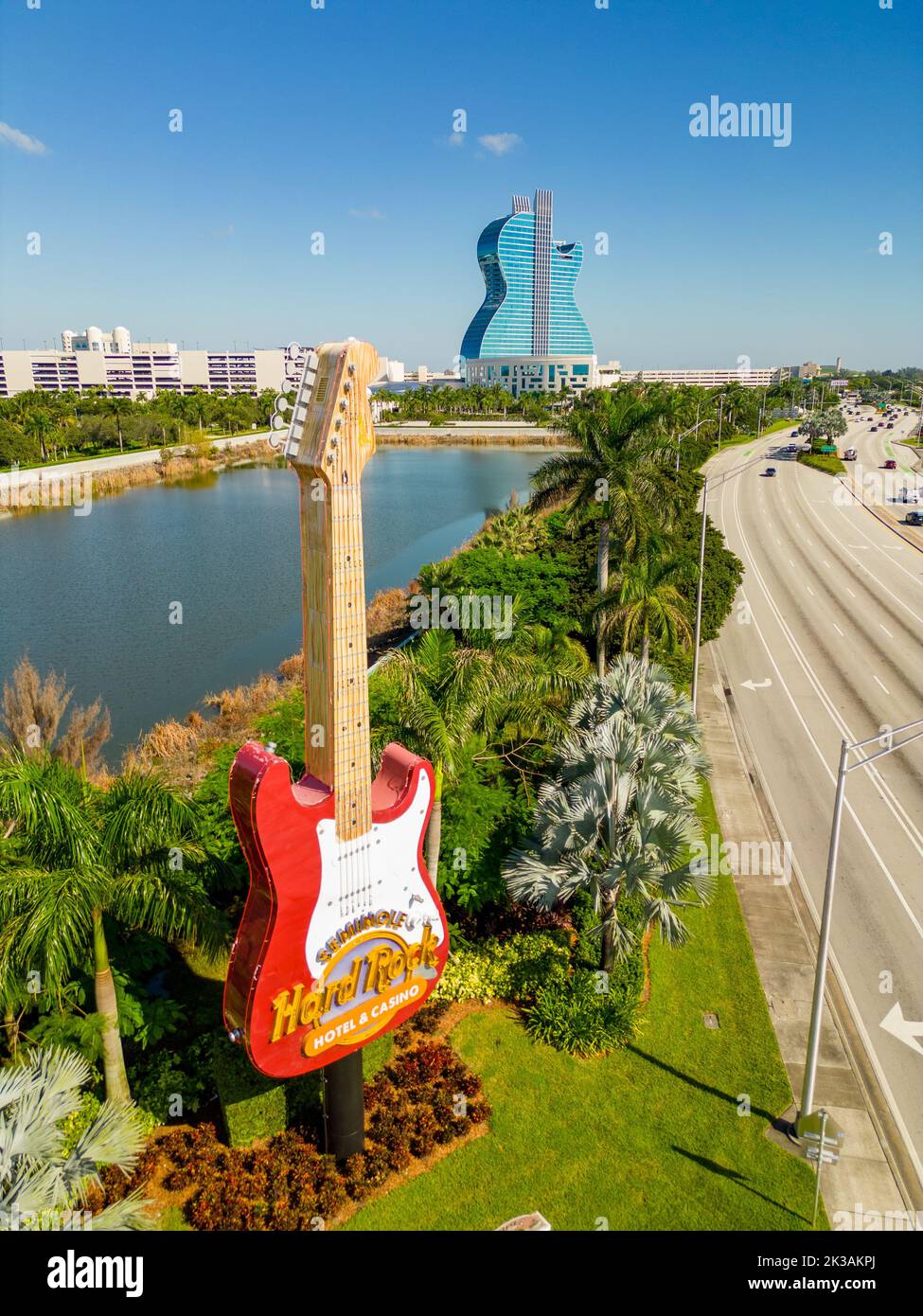 Hollywood, FL, Etats-Unis - 23 septembre 2022: Photo aérienne Hard Rock casino Resort Oasis Tower Banque D'Images