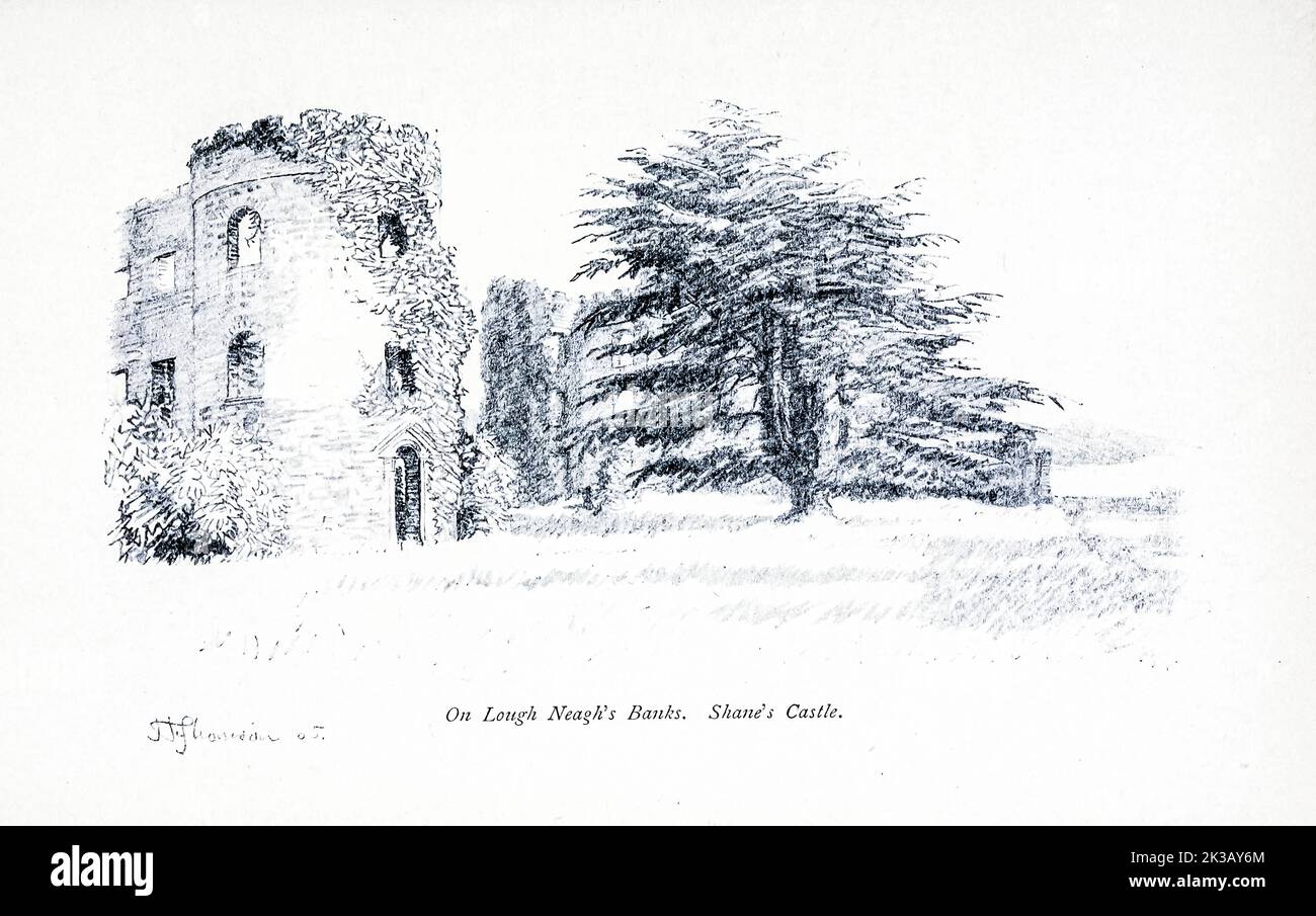 Sur les rives du Lough Neagh Château de Shane [le château de Shane est un château en ruines près de Randalstown dans le comté d'Antrim, en Irlande du Nord, ayant été détruit par un incendie en 1816. Le château se trouve sur la rive nord-est de Lough Neagh. Construit en 1345 par un membre de la dynastie Clandeboy O'Neill, il était à l'origine connu sous le nom d'Edenduffcarrick, signifiant «front de roche noire» (de l'irlandais éadán dúcharraige). Il doit son nom actuel à Shane McBrian McPhelim O'Neill, qui a dirigé le Bas-Clandeboy entre 1595 et 1617.] illustré par Hugh Thomson dans le livre « les célèbres villes d'Irlande » de Gwynn, Stephen Lucius, Banque D'Images