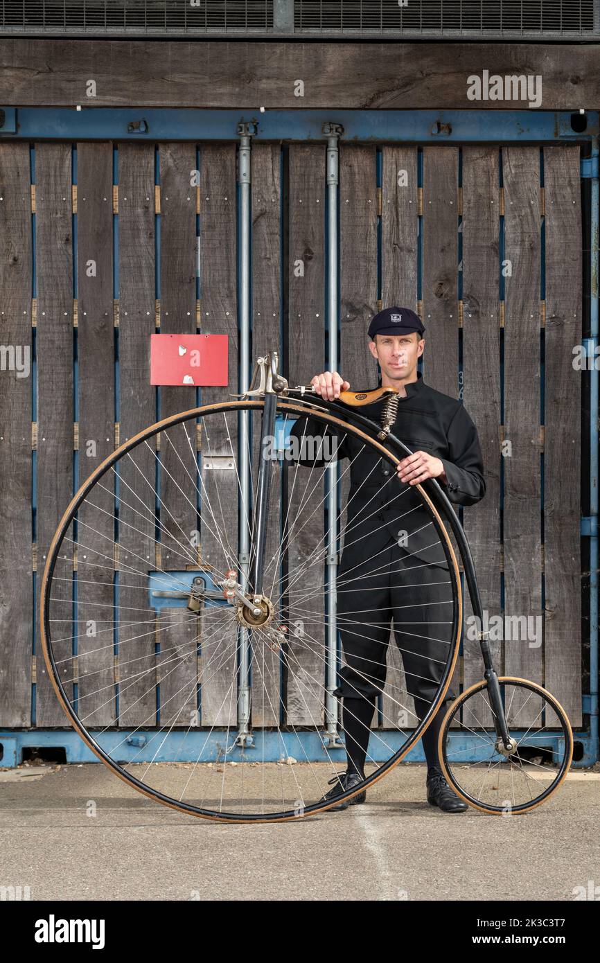 Michael Gray wih son Rudge ordinaire de 1888. Circuit de vélo Hillingdon, Hayes, Londres. 25th septembre 2022 Banque D'Images