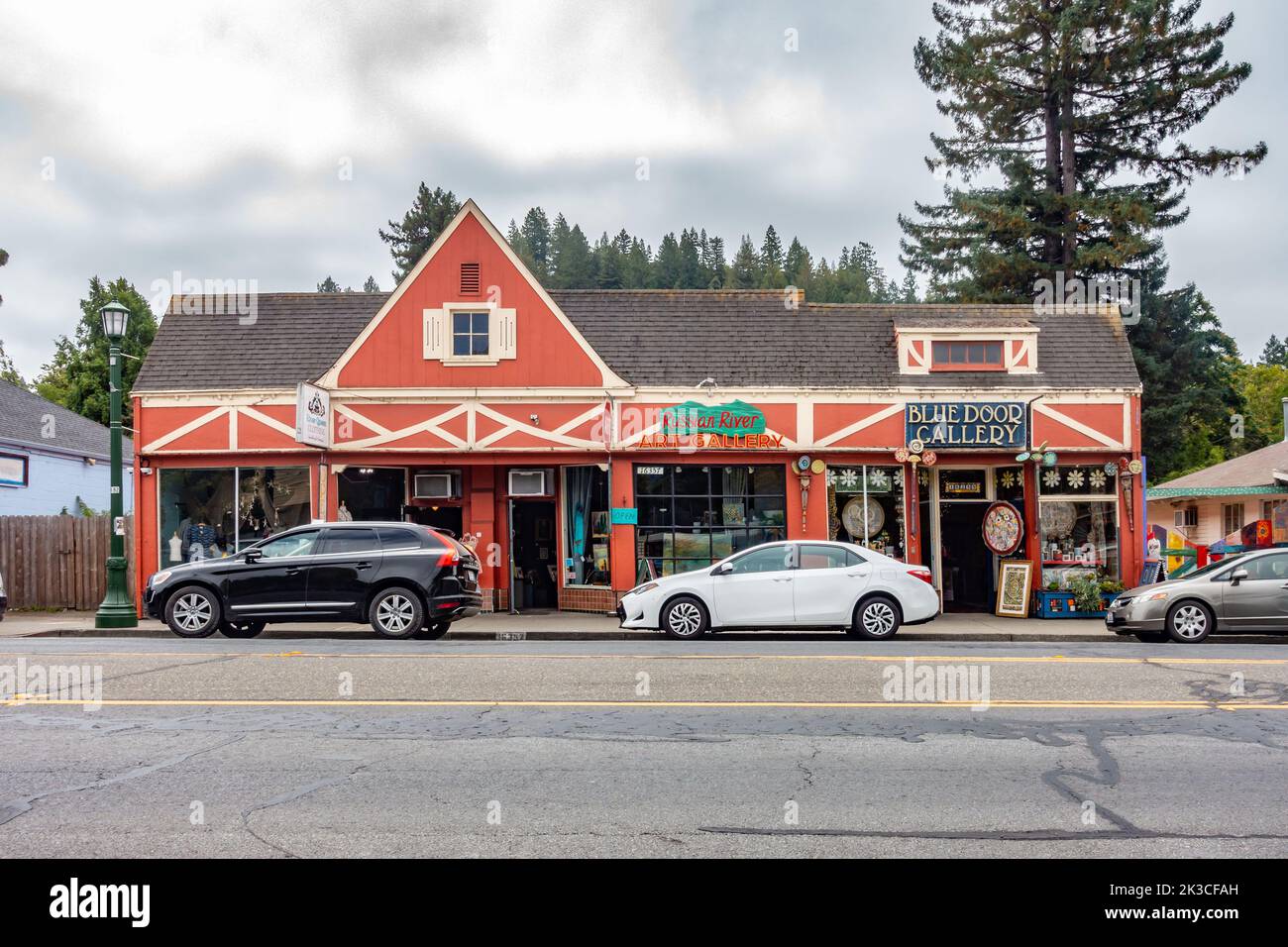 Magasins sur main Street / River Road à Guerneville, Californie, Etats-Unis Banque D'Images