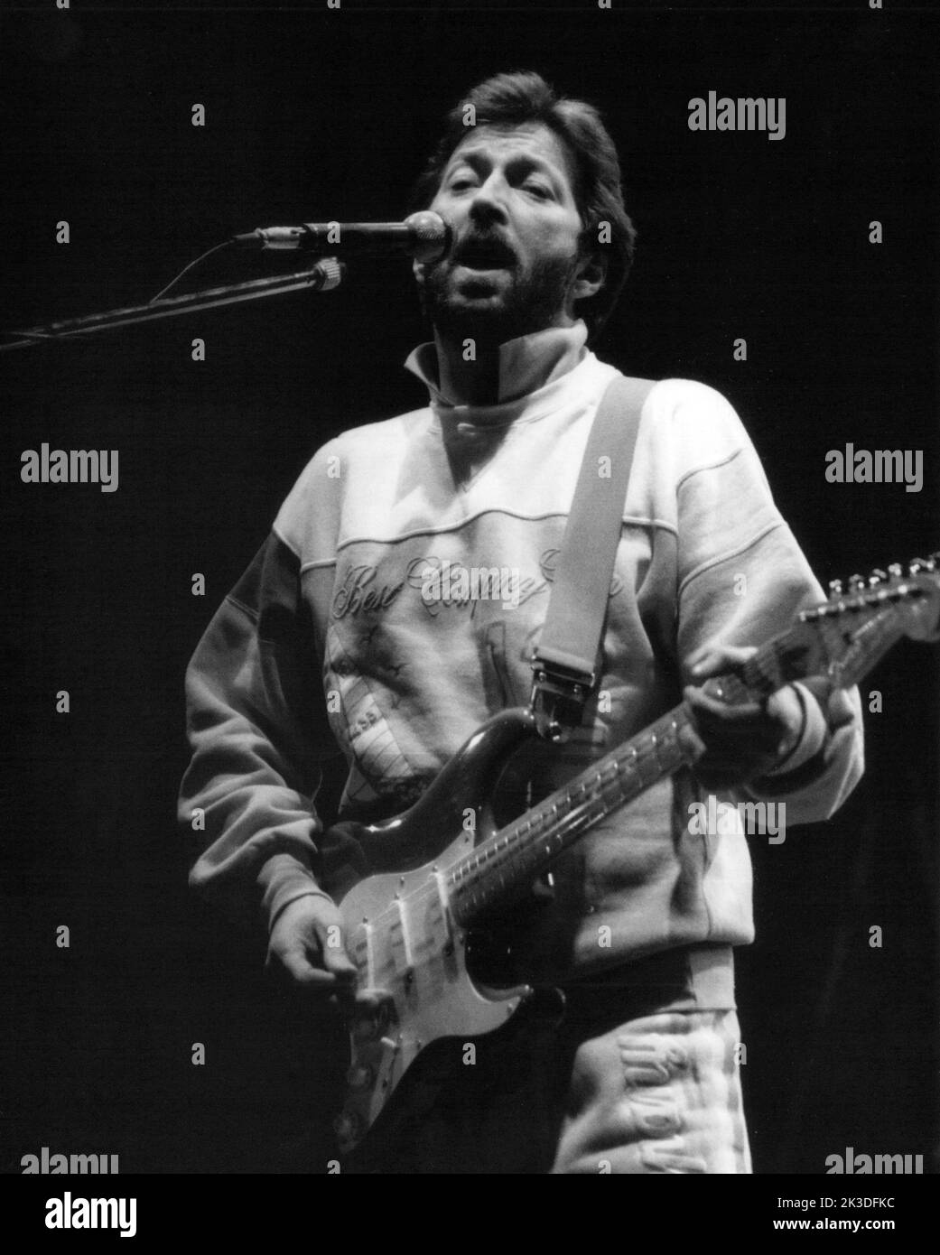 Eric Patrick Clapton, britischer Gitarrist und Sänger BEI einem Auftritt, Ende 1980er Jahre - Fotobuch Band 1 von 2012: Promi- Porträts fotografiert von Hartwig 'Valdi' Valdmanis Banque D'Images