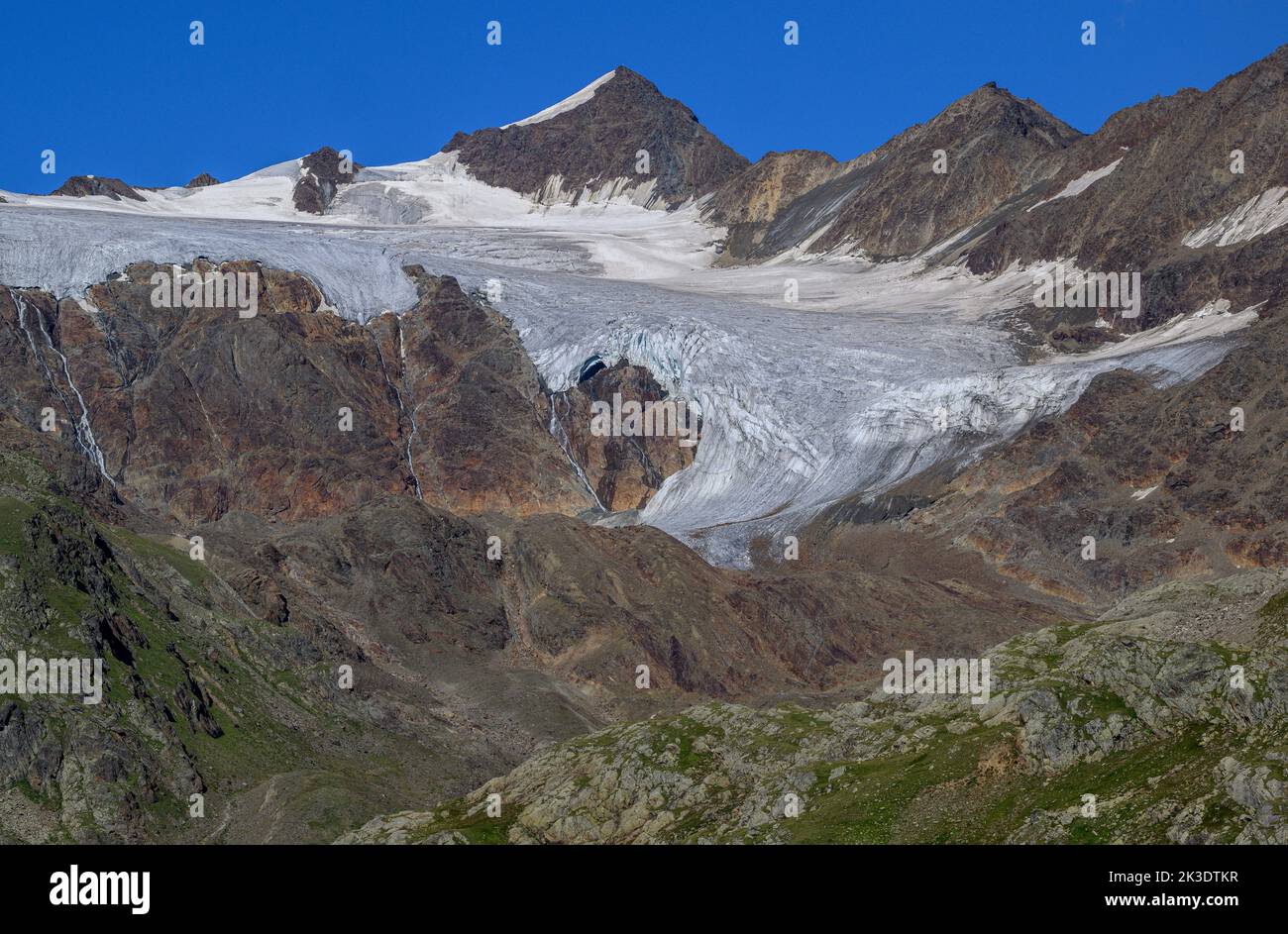 Corno dei Tre Signori vu du col de la Gavia, Passo di Gavia, Alpes italiennes. Banque D'Images