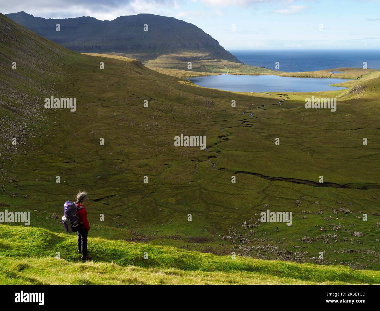 Randonnée près de Famjin, Suðuroy, Farries Banque D'Images