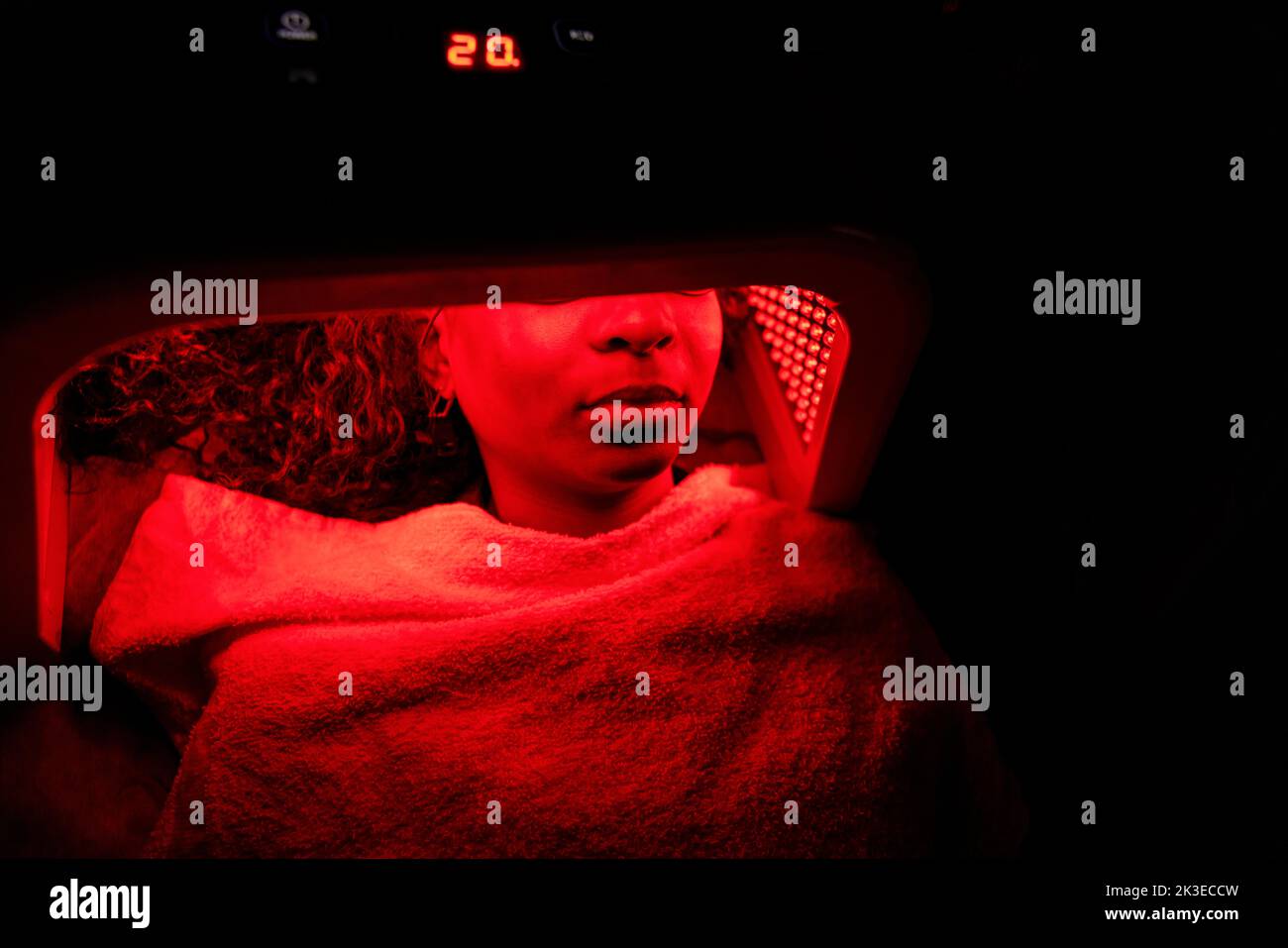 Beauté sombre Banque de photographies et d'images à haute résolution - Alamy