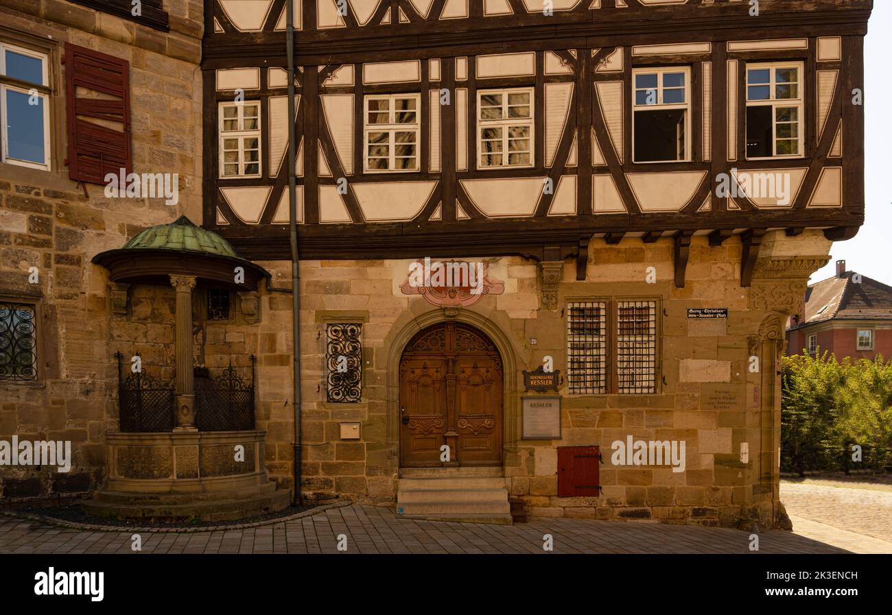 Vue sur l'ancienne fabrique de vins de Kessler dans la vieille ville historique d'Esslingen. Baden Wuerttemberg, Allemagne, Europe Banque D'Images