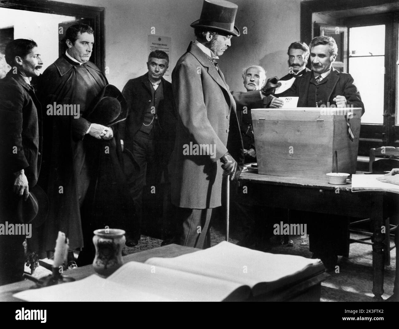 Burt Lancaster, (au centre) sur le tournage du film, 'le léopard', italien : il Gattopardo, 20th Century-Fox, 1963 Banque D'Images