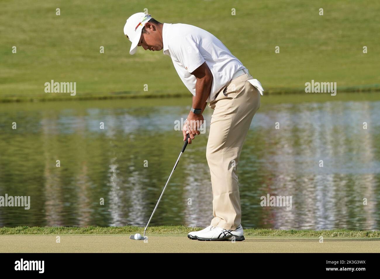 Charlotte, Caroline du Nord, États-Unis. 24th septembre 2022. Hideki Matsuyama pute le vert 14th au cours du quatrième tour de la coupe des présidents 2022 au Quail Hollow Club. (Image de crédit : © Debby Wong/ZUMA Press Wire) Banque D'Images