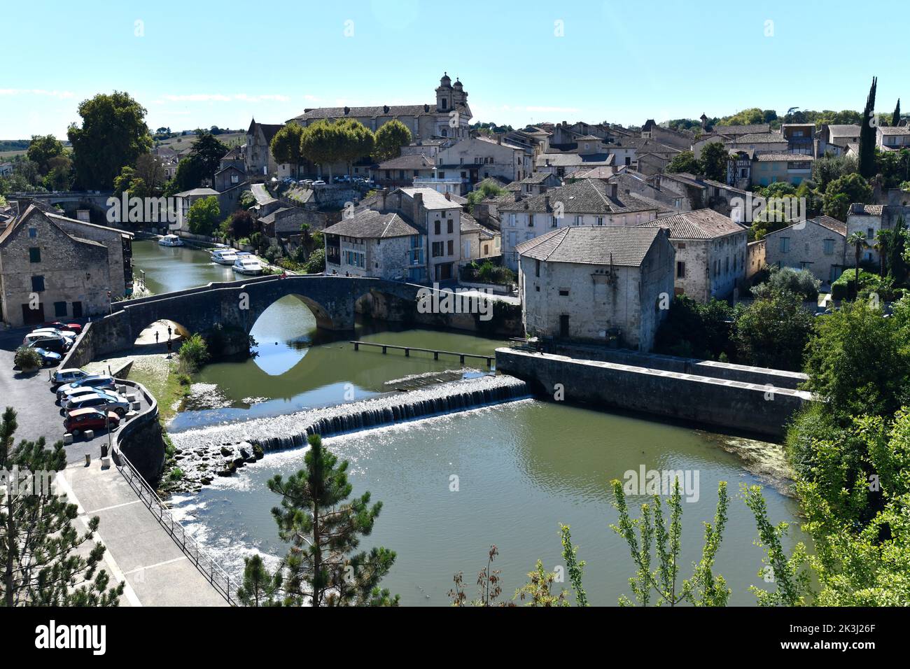 Rivière Baise à Nérac dans le département du Lot-et-Garonne, Sud-Ouest de la France Banque D'Images