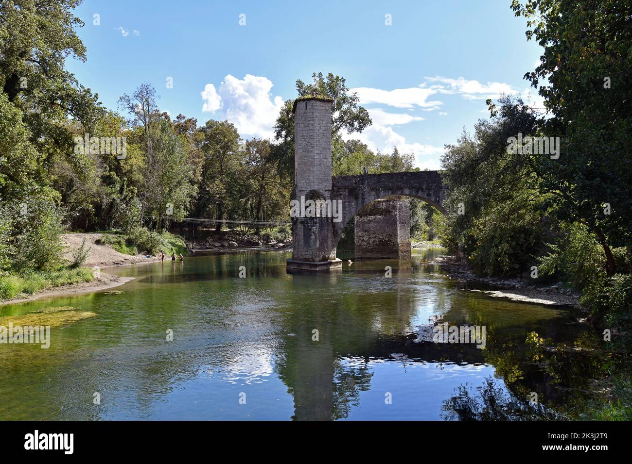 Sauveterre-de-Bearn, pont de la Legende sur le Gave d'Oloron (Camino de Santiago) Banque D'Images