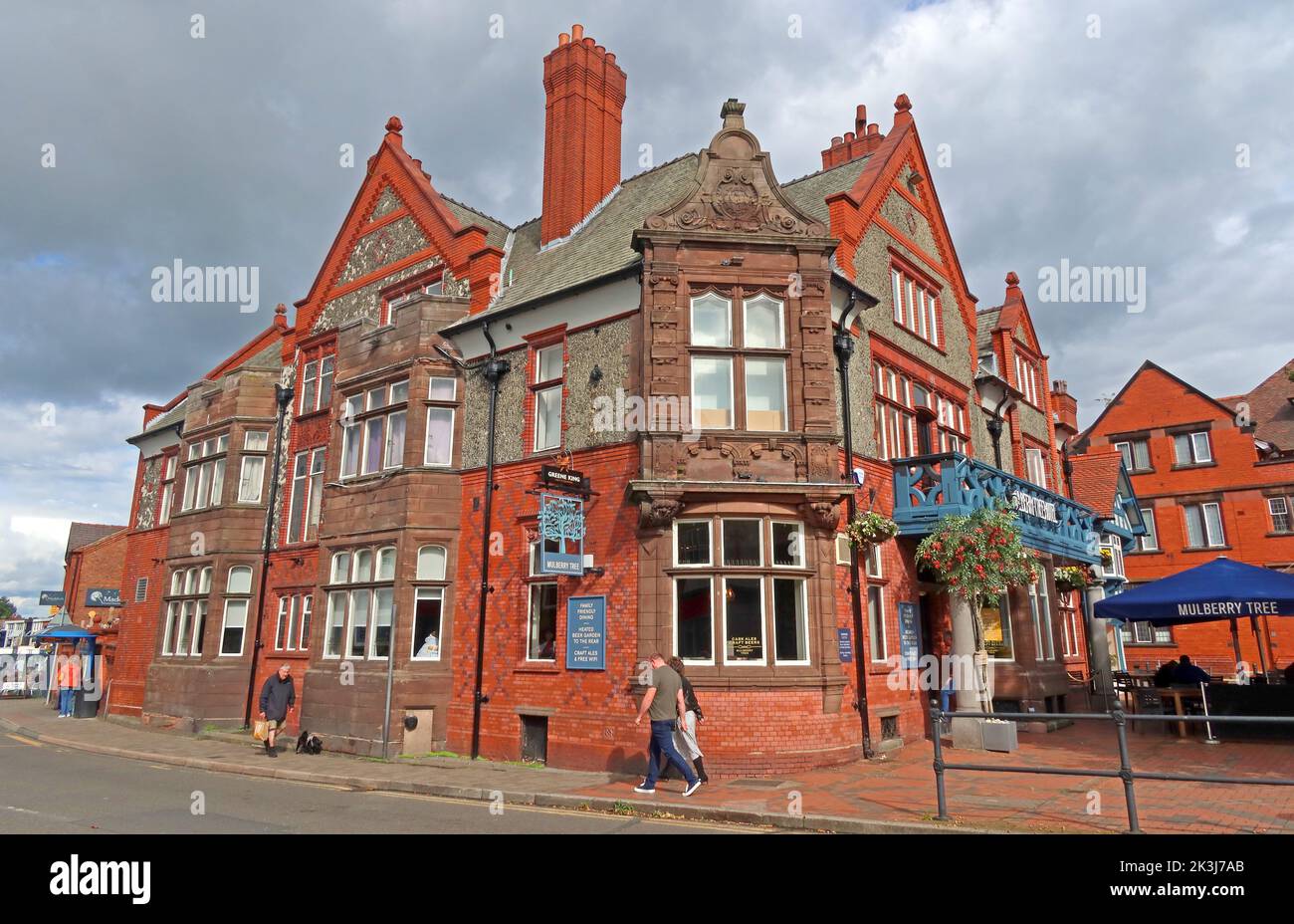 Mulberry Tree Inn, Victoria Square, Stockton Heath, Warrington, Cheshire, ROYAUME-UNI, WA4 2AF Banque D'Images