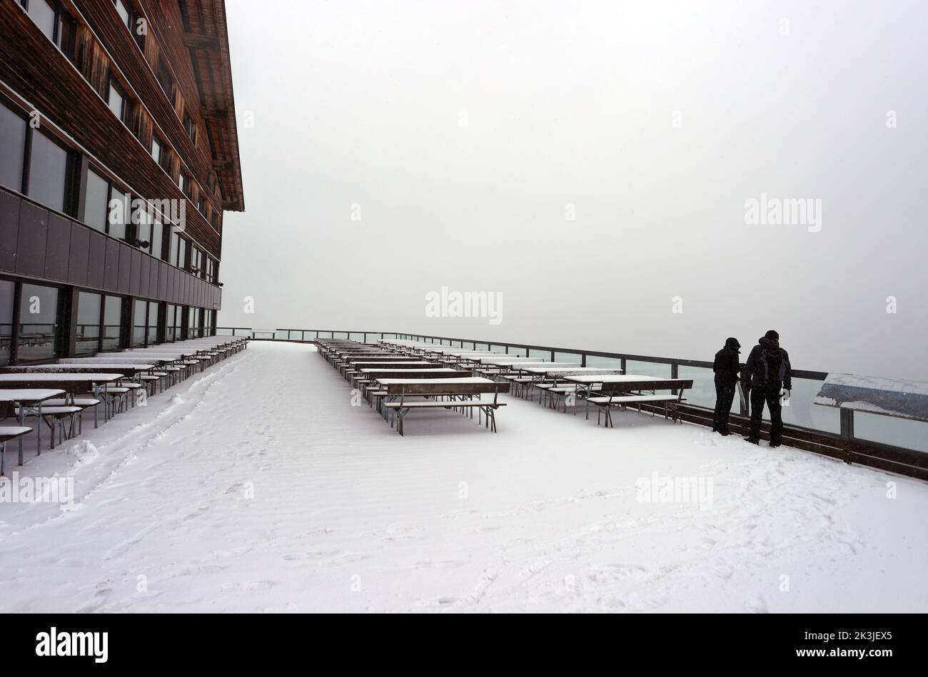 Oberstdorf, Allemagne. 27th septembre 2022. Les excursions se tiennent dans l'effervescence des neiges à la gare centrale de Fellhornbahn, à 1780 mètres d'altitude. Credit: Karl-Josef Hildenbrand/dpa/Alay Live News Banque D'Images