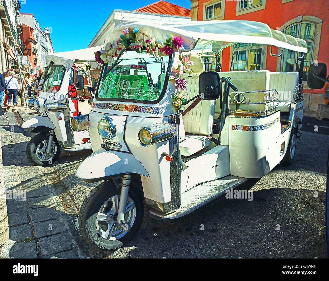 touristes dans les rues de lisbonne,rues de lisbonne,lisboa,ville de lisbonne,lisbonne portugal,portugal lisboan,ville portugaise,vieille ville de lisbonne,vieille ville de lisbonne Banque D'Images