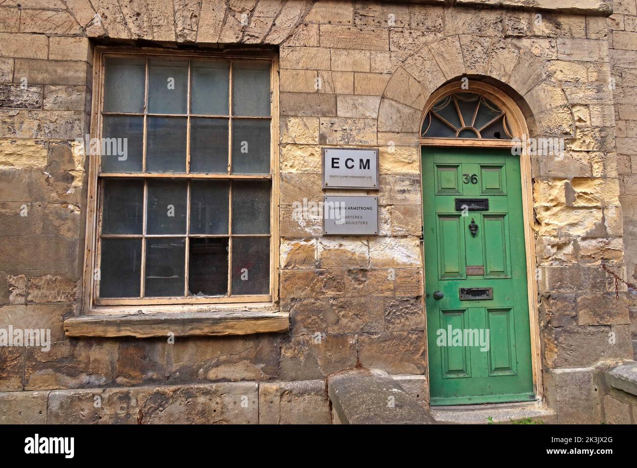 ECM Loss Adjusters bureau, 36 High St, Tadcaster, North Yorkshire, Angleterre, Royaume-Uni, LS24 9AD Banque D'Images