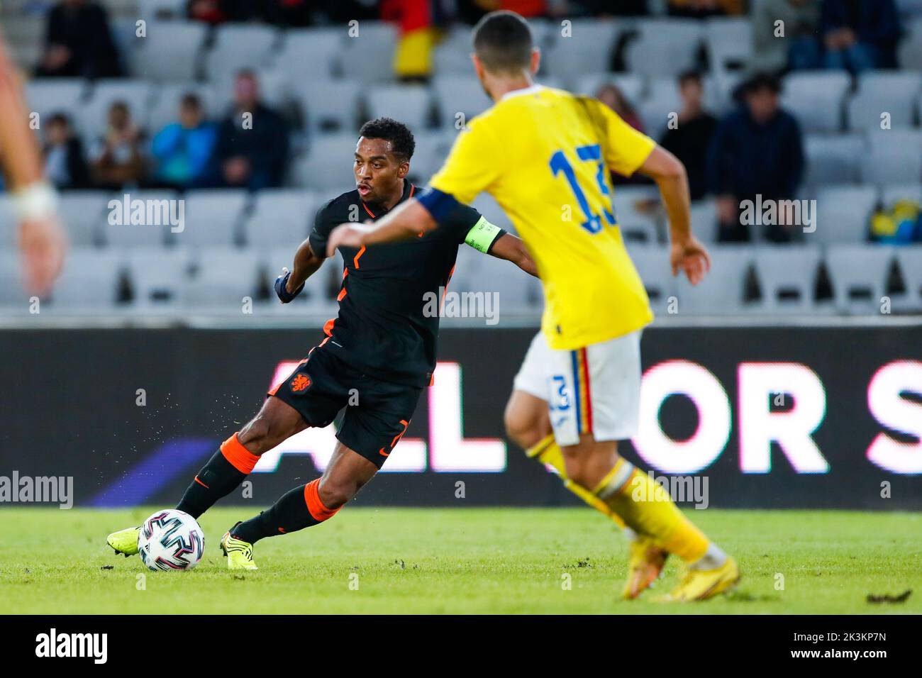 CLUC, ROUMANIE - SEPTEMBRE 27 : Bois de quinten des pays-Bas U21 et Vladimir Sreciu de la Roumanie U21 lors du match international amical entre la Roumanie U23 et les pays-Bas U23 à Cluj Arena sur 27 septembre 2022 à CLUC, Roumanie (photo par Nikola Krstic/BSR Agency) Banque D'Images