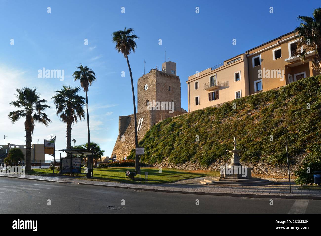 Termoli, Molise, Italie -08-29-2022- le château souabe. Banque D'Images