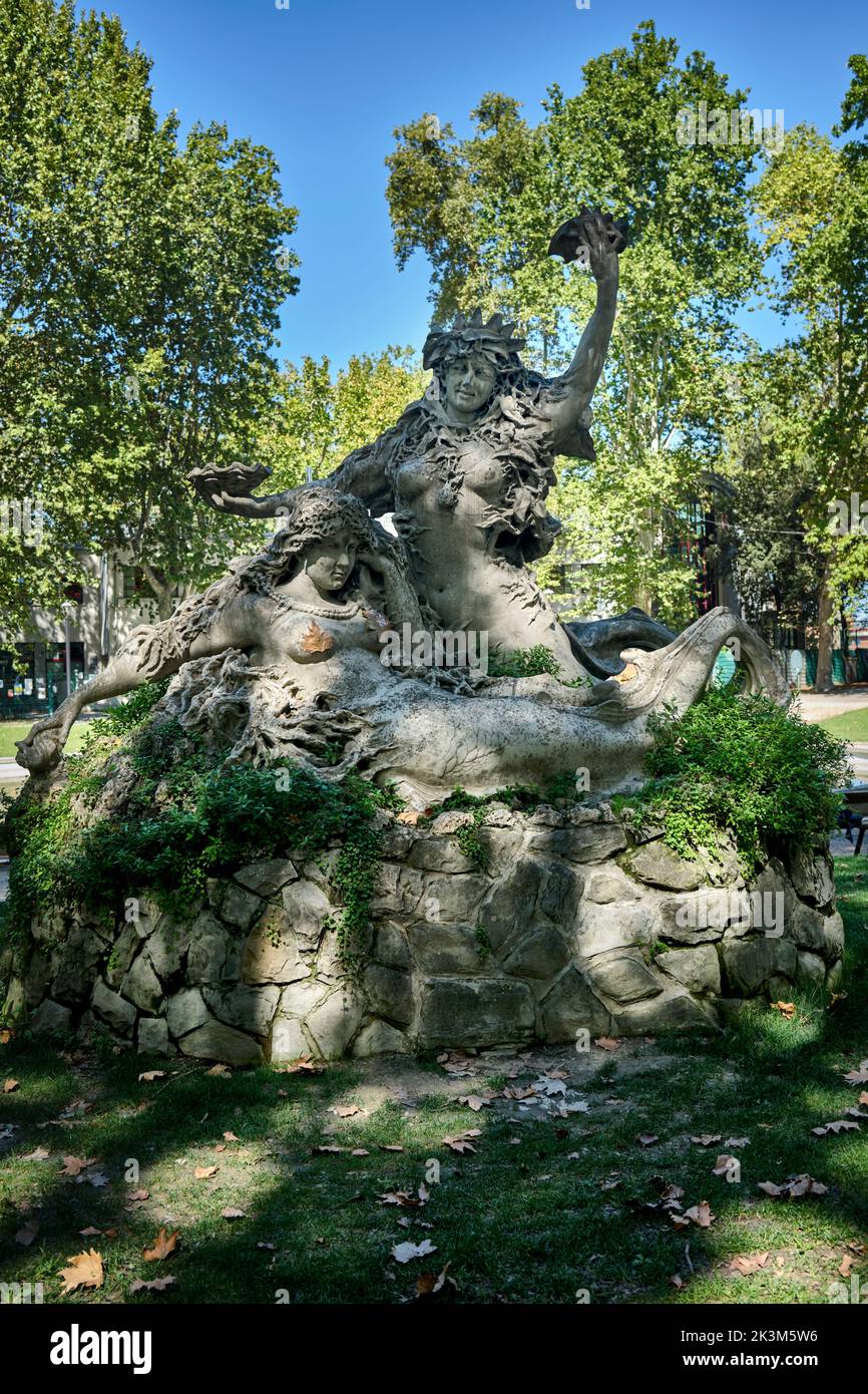 Sirènes sculptural Art dans Montagnola Park Bologne Italie Banque D'Images