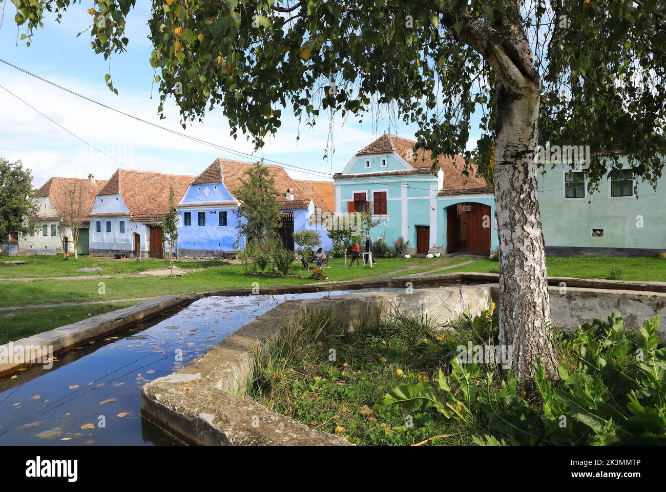 Le village saxon rural de Viscri en Transylvanie, où le prince Charles, aujourd'hui roi, possède une propriété pour assurer son avenir durable, en Roumanie Banque D'Images