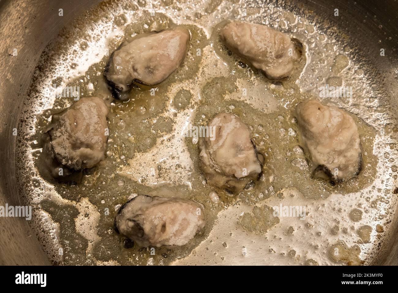 Friture au beurre Banque de photographies et d'images à haute résolution -  Alamy