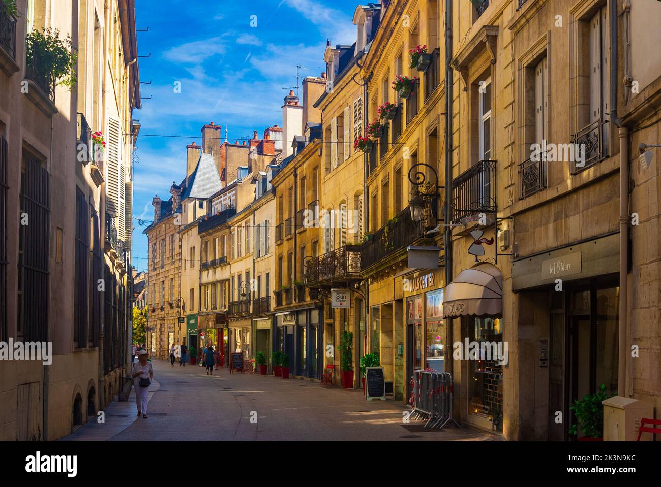 Les rues de la vieille ville de Dijon, Bourgogne, France Banque D'Images
