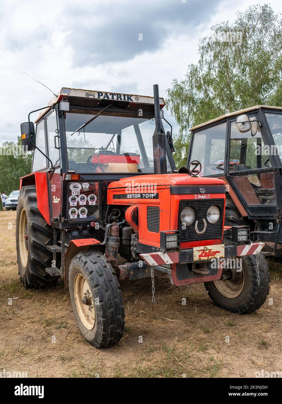 Exposition de tracteurs contemporains et historiques - tracteur Zetor 7011 Banque D'Images
