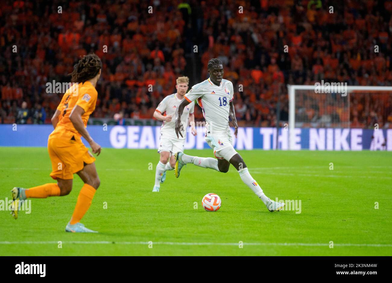 Amadou Onana de Belgique pendant le match de la Ligue des Nations de l