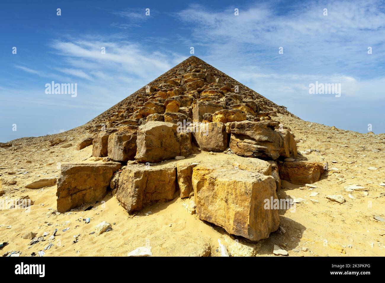 Pyramide rouge à Dahshur, Égypte Banque D'Images