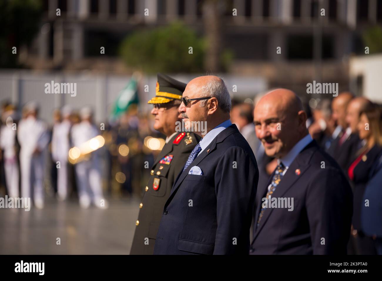 Izmir, Turquie - 9 septembre 2022 : Maire d'Izmir Tunc Soyer, Gouverneur de la ville d'izmir Yavuz Selim Kosger et le Lieutenant général Kemal Yeni dans le Banque D'Images