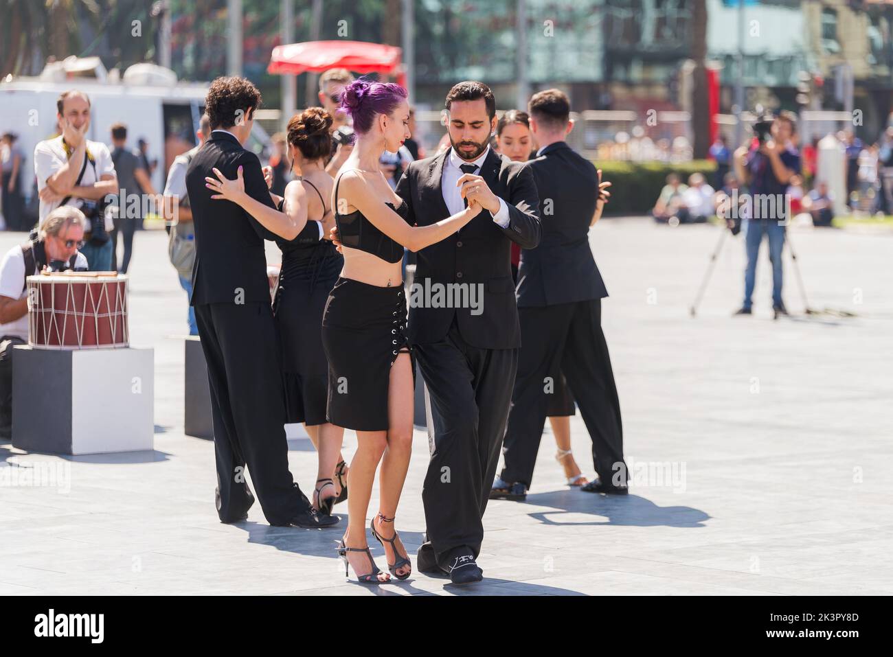 Izmir, Turquie - 9 septembre 2022: Izmir Waltz groupe dansant danse sur la place de la République à Izmir Turquie le jour de la liberté Izmir Banque D'Images