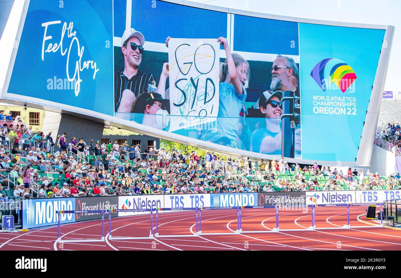 Fans de Sydney McLaughlin qui affronte les 400m haies des femmes aux Championnats du monde d'athlétisme, Hayward Field, Eugene, Oregon, États-Unis, le 20th Banque D'Images