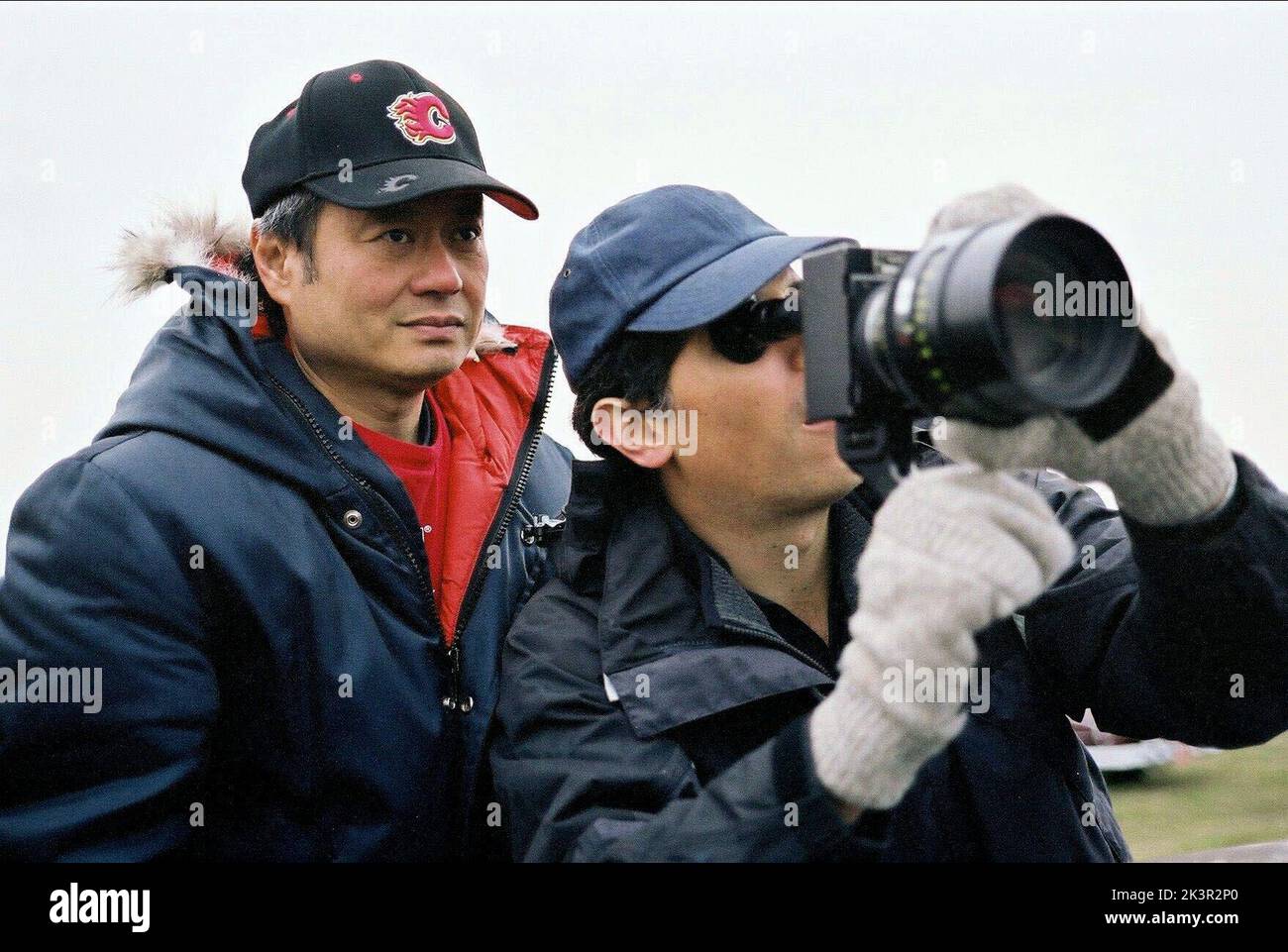 ANG Lee film: Brokeback Mountain (USA/CAN 2005) Directeur: ANG Lee 02 septembre 2005 **AVERTISSEMENT** cette photographie est destinée à un usage éditorial exclusif et est protégée par les droits d'auteur des FONCTIONS FOCUS et/ou du photographe attribué par la Société de film ou de production et ne peut être reproduite que par des publications en conjonction avec la promotion du film ci-dessus. Un crédit obligatoire est requis pour LES FONCTIONNALITÉS DE CONCENTRATION. Le photographe doit également être crédité lorsqu'il est connu. Aucune utilisation commerciale ne peut être accordée sans l'autorisation écrite de la Société du film. Banque D'Images