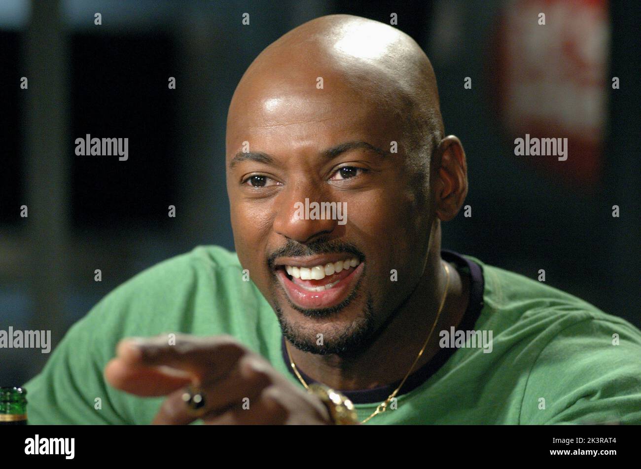 Romany Malco film: The 40 Year Old Virgin (USA 2005) personnages: Jay Director: Judd Apatow 11 août 2005 **AVERTISSEMENT** cette photographie est destinée à un usage éditorial exclusif et est protégée par les droits d'auteur d'UNIVERSAL et/ou du photographe attribué par la Société de film ou de production et ne peut être reproduite que par des publications en conjonction avec la promotion du film ci-dessus. Un crédit obligatoire pour UNIVERSEL est requis. Le photographe doit également être crédité lorsqu'il est connu. Aucune utilisation commerciale ne peut être accordée sans l'autorisation écrite de la Société du film. Banque D'Images