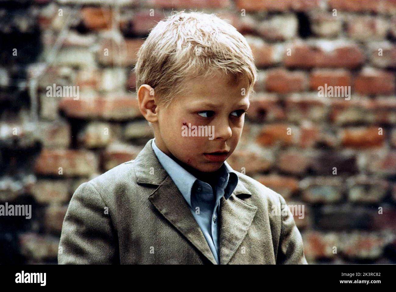 Kolya Spiridonov film: The Italian; Italianetz (2005) personnages: Vanya Solntsev Directeur: Andrei Kravchuk 14 février 2005 **AVERTISSEMENT** cette photographie est destinée à un usage éditorial exclusif et est protégée par les droits d'auteur de SONY et/ou du photographe attribué par la société film ou production et ne peut être reproduite que par des publications dans le cadre de la promotion du film ci-dessus. Un crédit obligatoire pour SONY est requis. Le photographe doit également être crédité lorsqu'il est connu. Aucune utilisation commerciale ne peut être accordée sans l'autorisation écrite de la Société du film. Banque D'Images