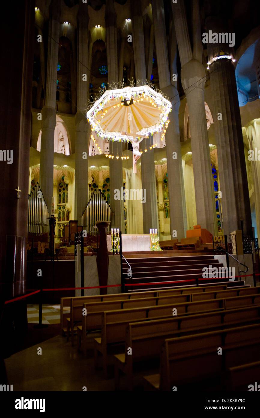 Intérieur de la Basilique de la Sagrada Familia, conçue par Antoni Gaudi à Barcelone, Espagne. Banque D'Images