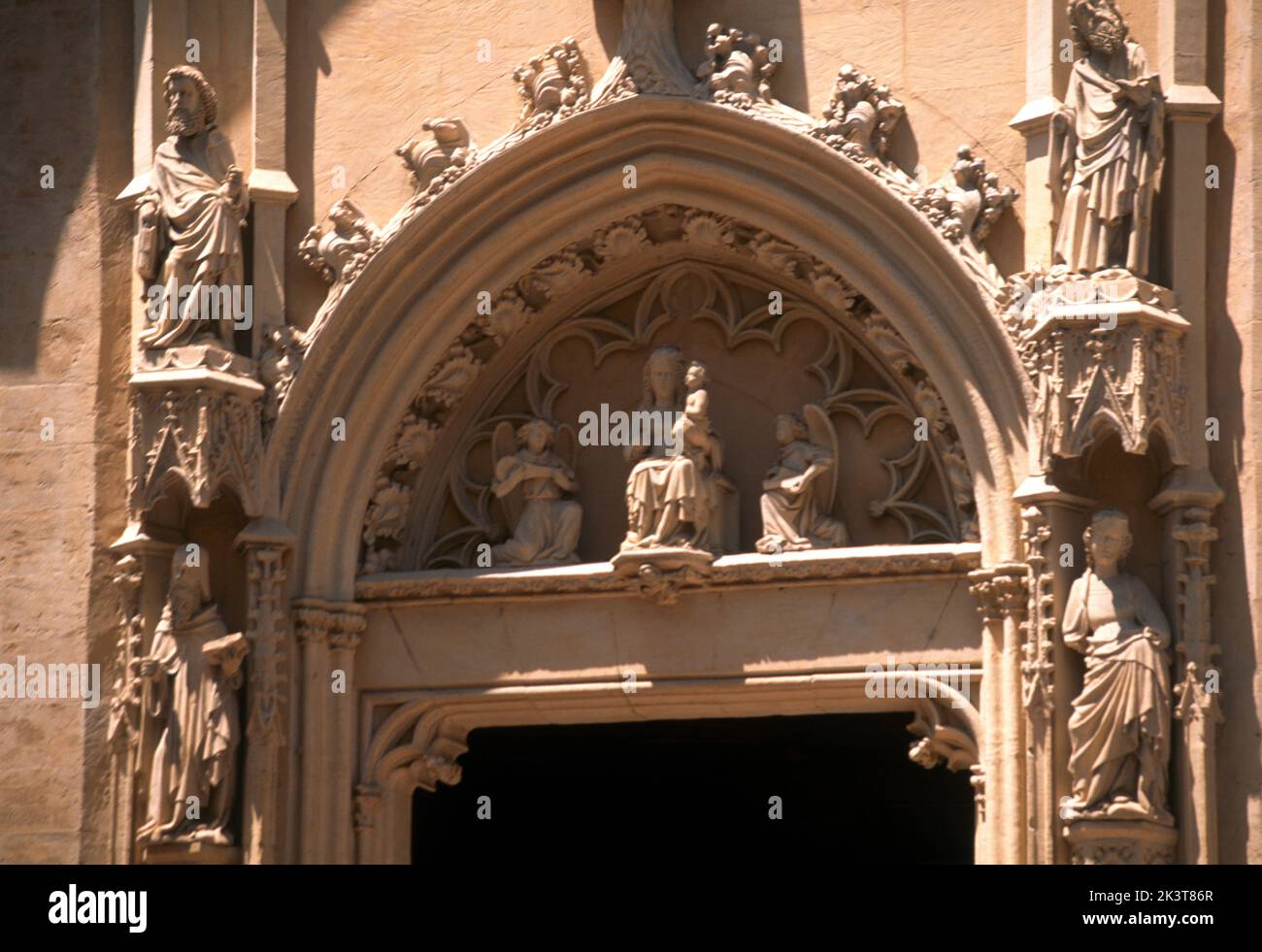 Légende Palma Majorque ( Majorque ) Iles Baléares Espagne le Seu Cathédrale détail de la Vierge Marie et de l'enfant Jésus au-dessus du Portail Banque D'Images