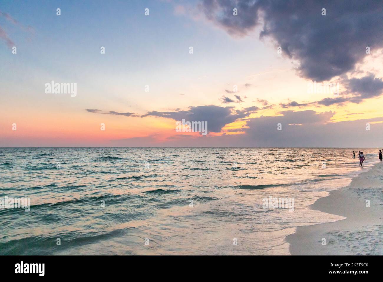 Coucher de soleil à Santa Rosa Beach, Floride Banque D'Images