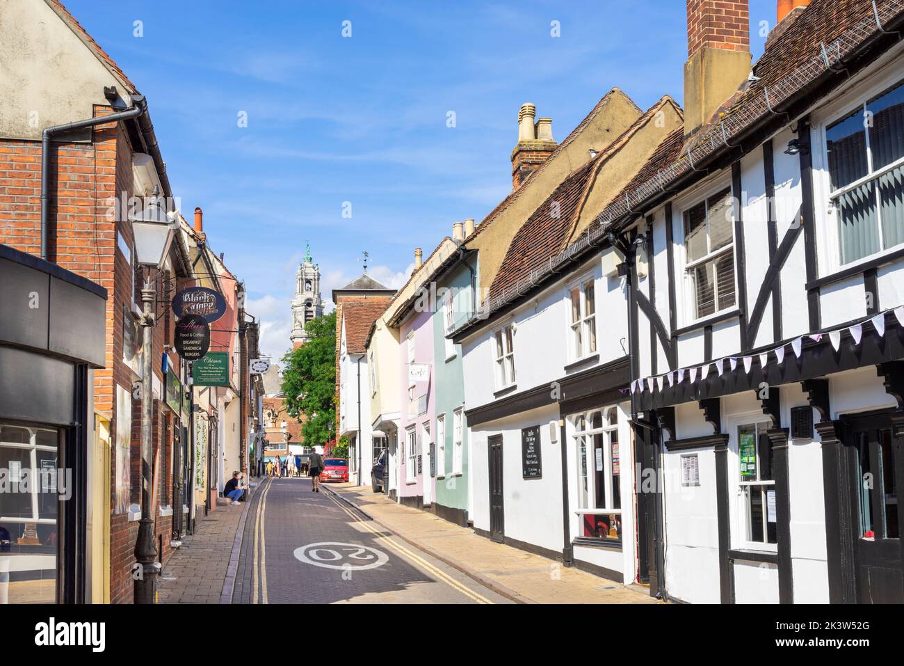 Centre-ville de Colchester Essex boutiques et café sur Trinity Street Centre-ville de Colchester Essex Angleterre GB Europe Banque D'Images